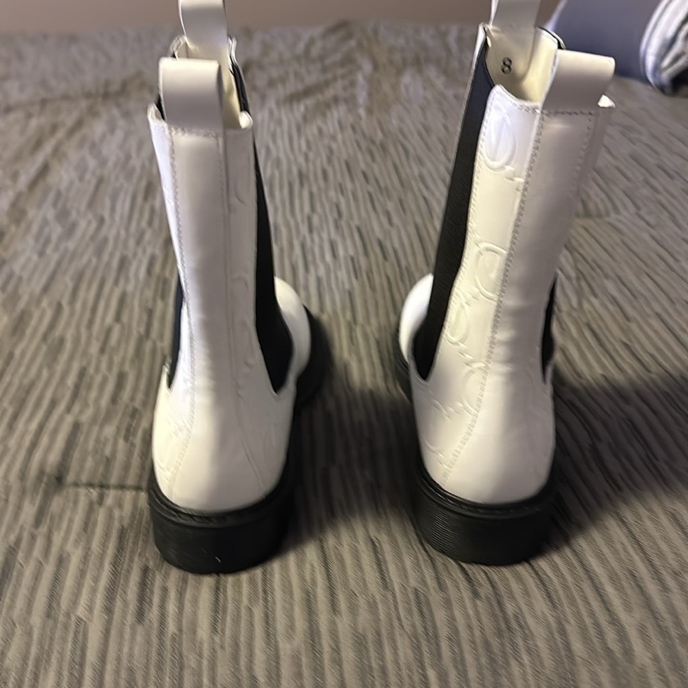 Mario Valentino boots - Picture 3 of 8